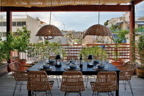 Upscale Studio With Amazing Lush Terrace, Athen